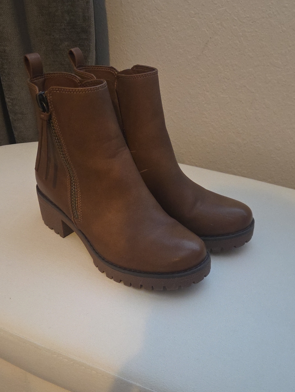 Bjorndal Tan Brown Leather Lug-Heel Ankle Boots